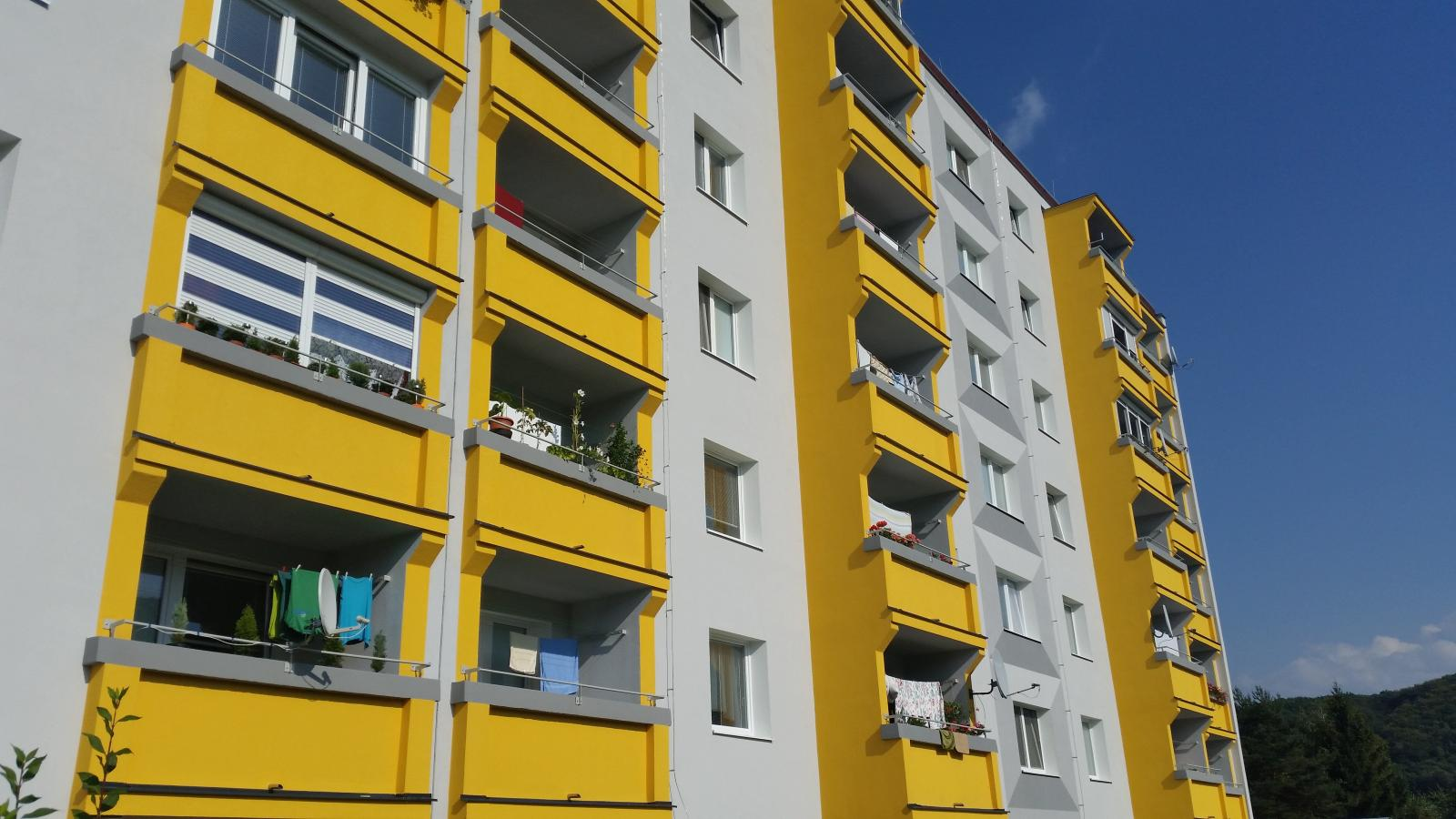 Obnova bytového domu V104A/B, Adyho 28,30,32 / Komenského 22